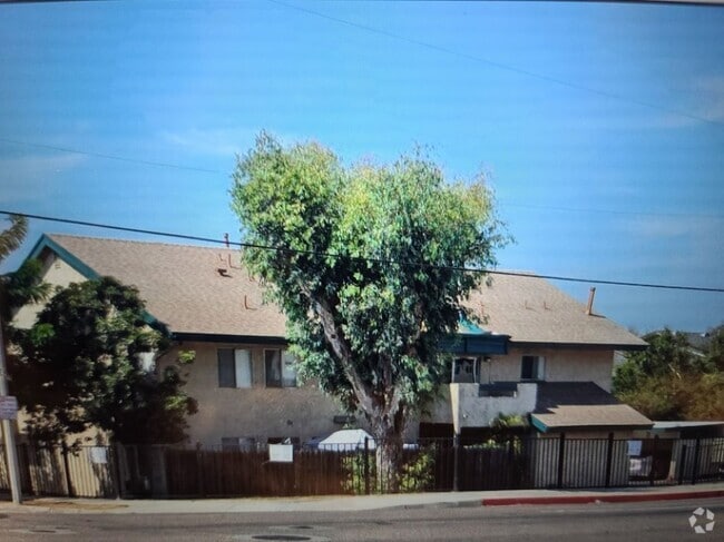 Building Photo - 101 W Olive Ave
