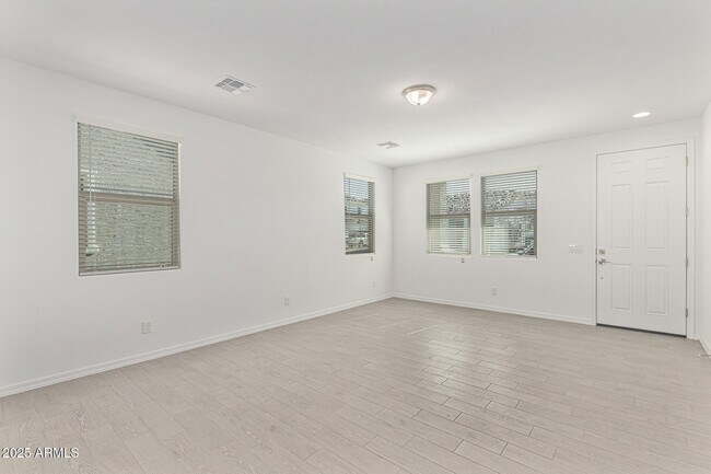 Foto del edificio - 14134 W Hackamore Dr
