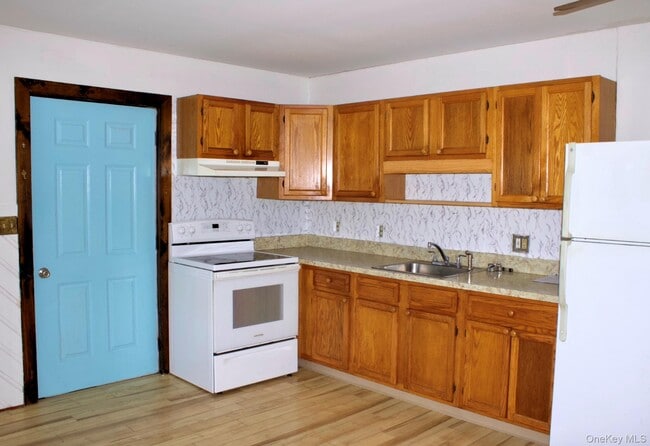 Building Photo - 505 NY-208