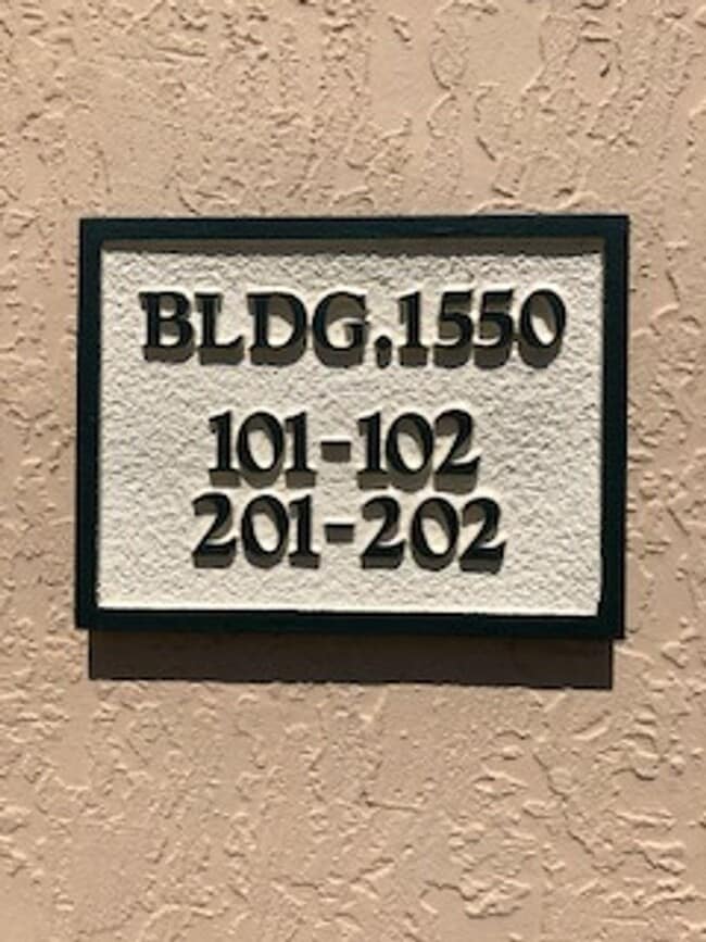 Building Photo - Laguna