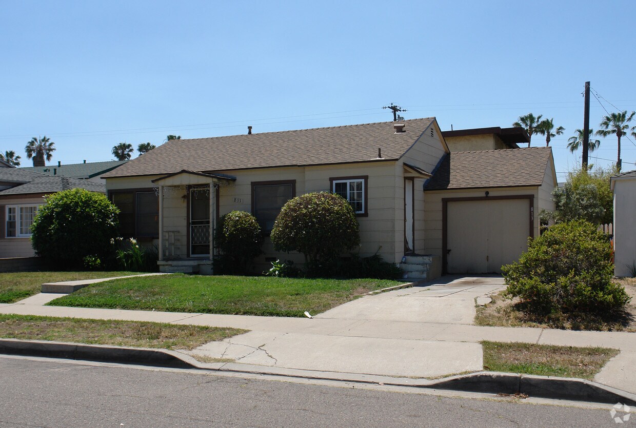 Primary Photo - 811 Tourmaline St