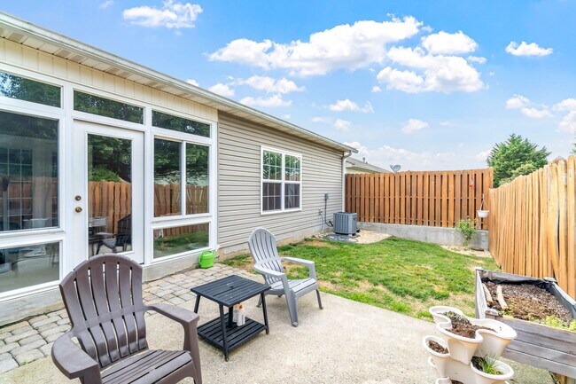 Foto del edificio - 7028 High Alpine Ln