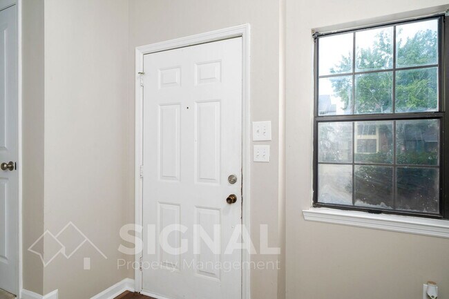 Foto del edificio - 1223 Magnolia Pl