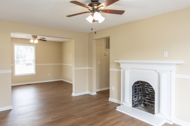 Foto del edificio - 4085 Beach Rd