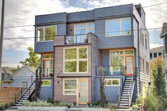 Building Photo - 2615 NW 60th St