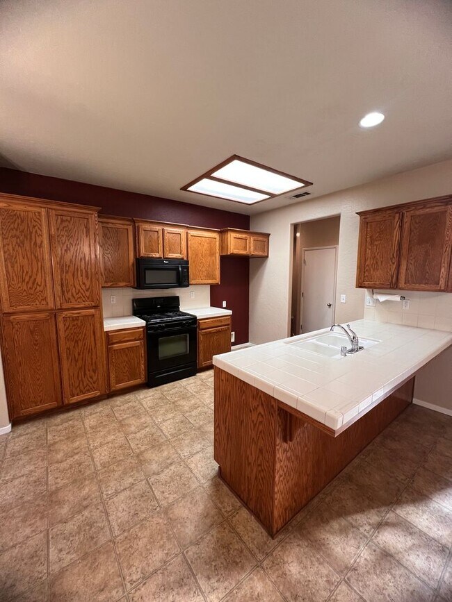 Building Photo - 1989 MONSECCO ST  3 BEDROOM 2  BATHROOM - ...