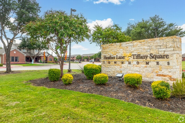 Building Photo - Heather Lane