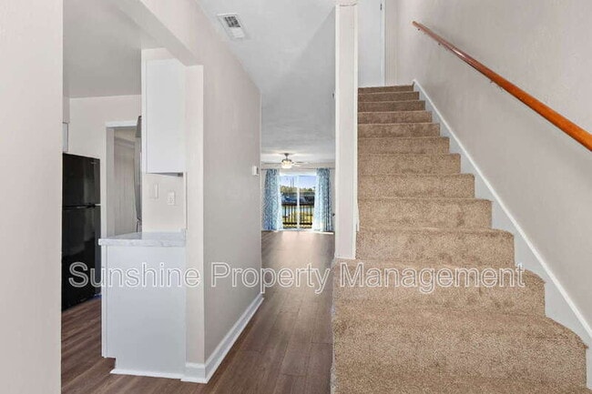 Building Photo - 735 W Ocean View Ave