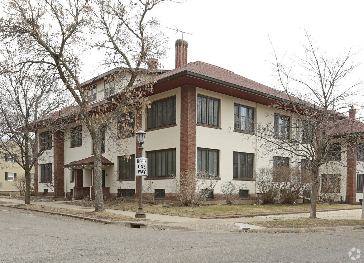 Building Photo - 854 Linwood Ave