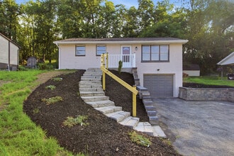 Building Photo - 29 Janyce Dr