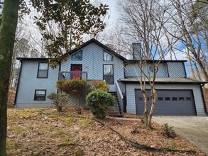 Building Photo - 836 Sunset Ct NW