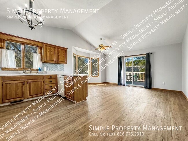 Foto del edificio - Charming Duplex 3-bed, 1.5-bath in Middlev...