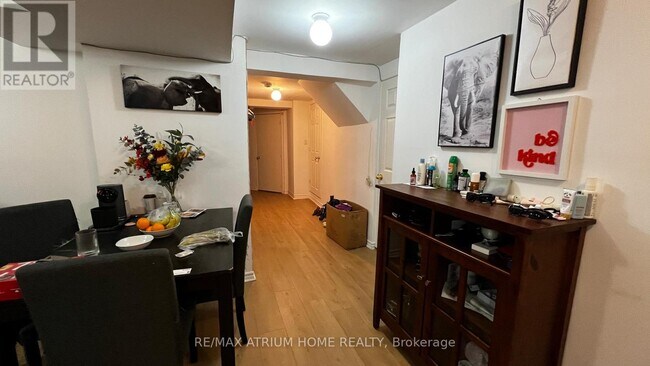 Photo du bâtiment - 5389 Wilderness Trail