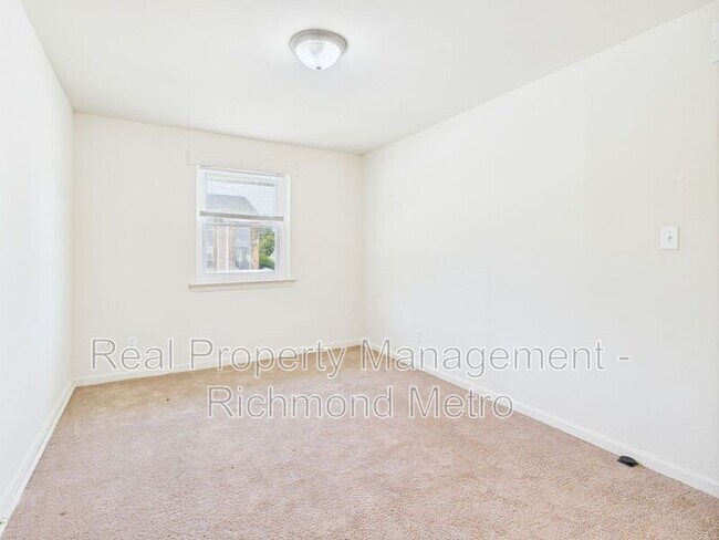 Foto del edificio - 2004 Warren Ave