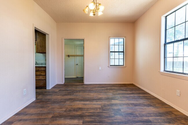 Foto del edificio - Cute 2 Bed Ready For You!