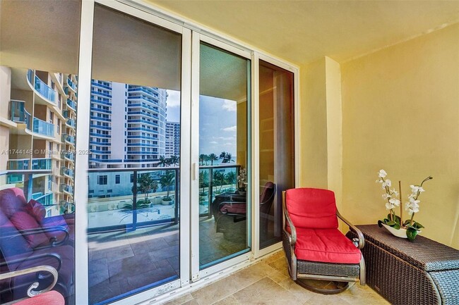 Foto del edificio - 2501 S Ocean Dr