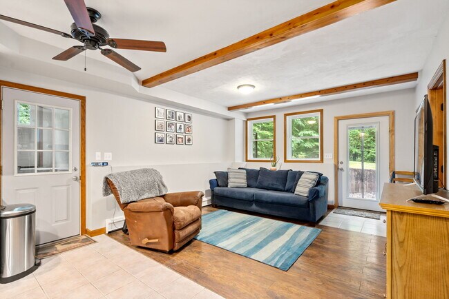 Building Photo - 59 Lincoln St