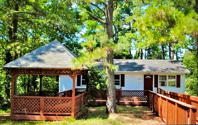 Building Photo - 2630 Cherry Cir