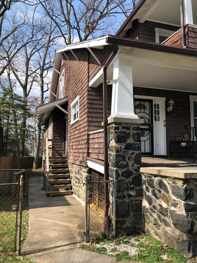 Primary Photo - 3718 Hillsdale Rd