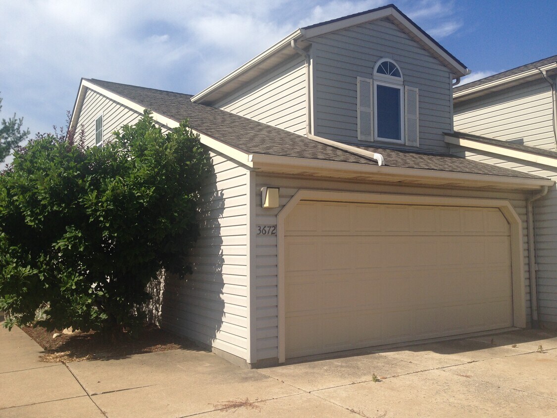 3672 Harris Ave NW, Canton, OH 44708 Townhome Rentals in Canton OH
