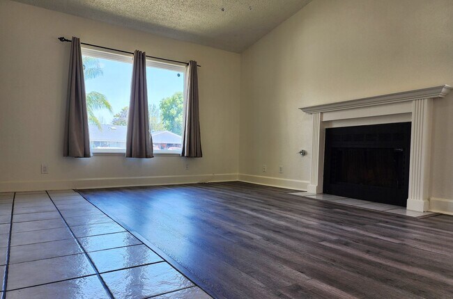 Building Photo - Beautiful Single story 4bd, 2ba home for l...