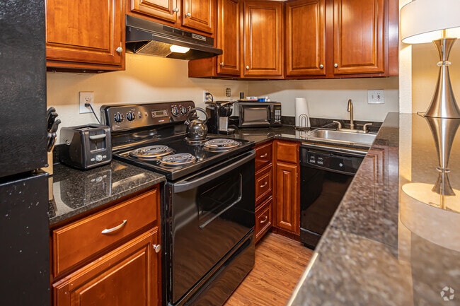 Studio, 1BR - 400SF - The Georgian