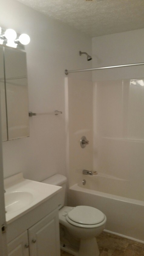 Foto principal - 5408 Big Tyler Rd. Apartments