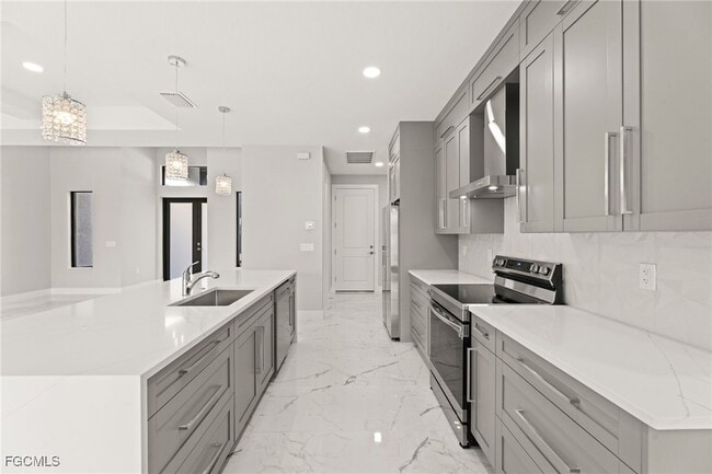 Building Photo - 2829 SW 25th Pl