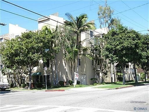 Foto principal - 2343 E 17th St