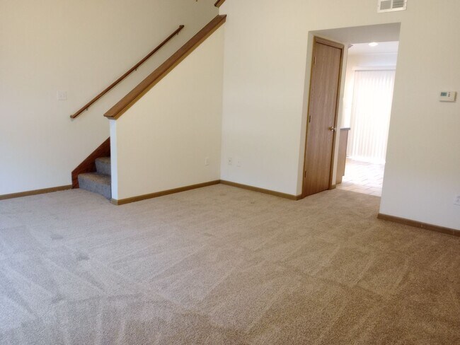 Building Photo - 505-507 Glenstone Dr.