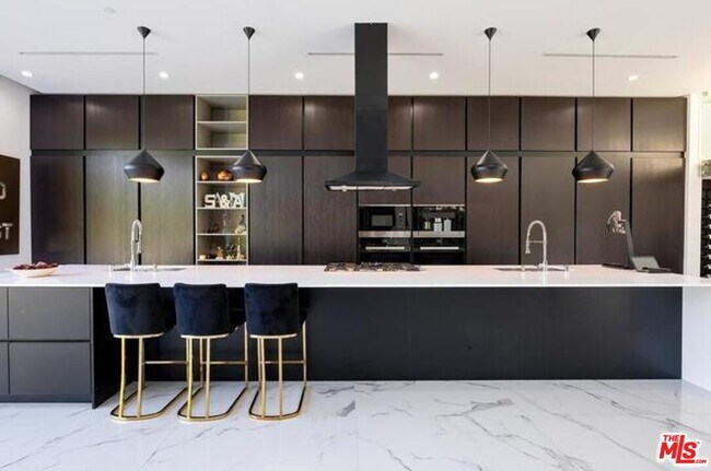 Foto del edificio - 9704 Cashio St