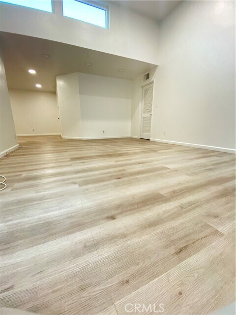Foto del edificio - 18645 Hatteras St
