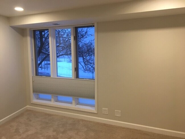 Foto del edificio - 229 Northwest Highway