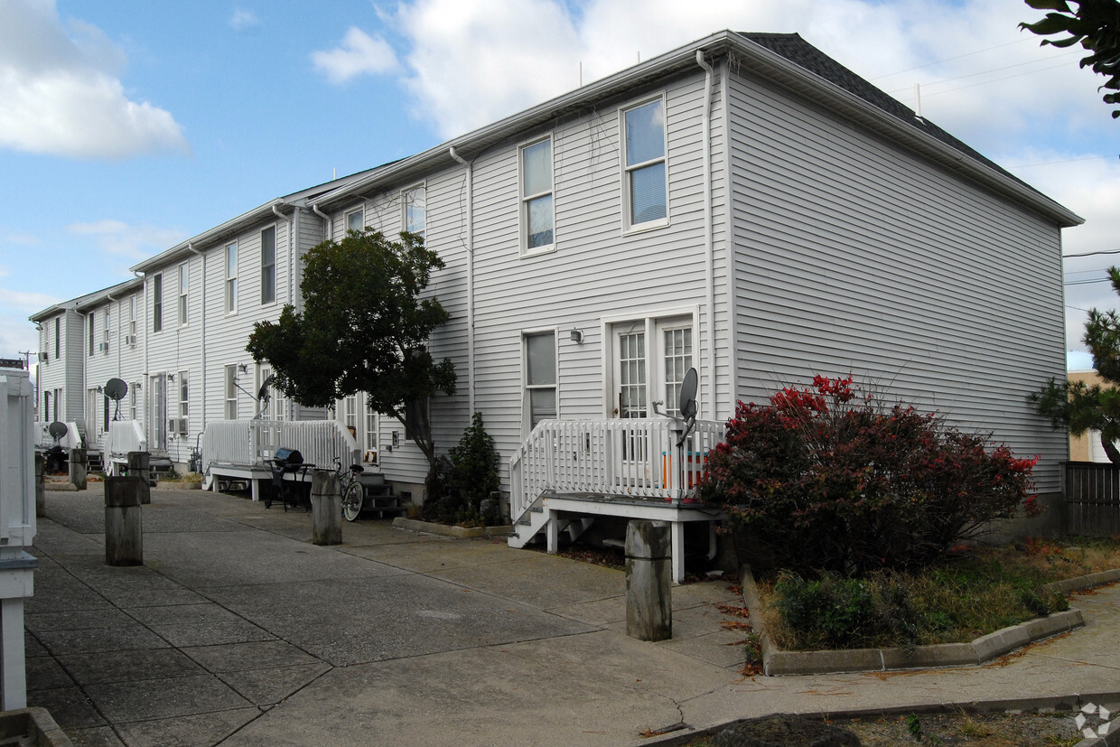 Foto del edificio - Victorian Court Townhomes