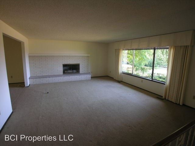 Building Photo - 3 br, 2.5 bath House - 1016 Union Ave