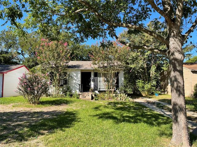 Primary Photo - 409 Wildwood Dr