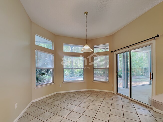 Building Photo - 357 Maplewood Dr
