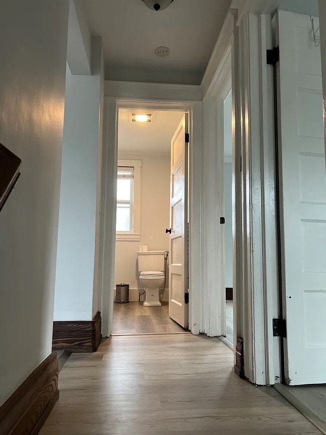 Building Photo - 553 Britton Rd