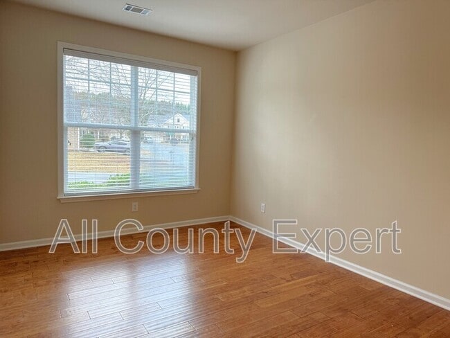 Foto del edificio - 5005 Shiloh Crossing Way