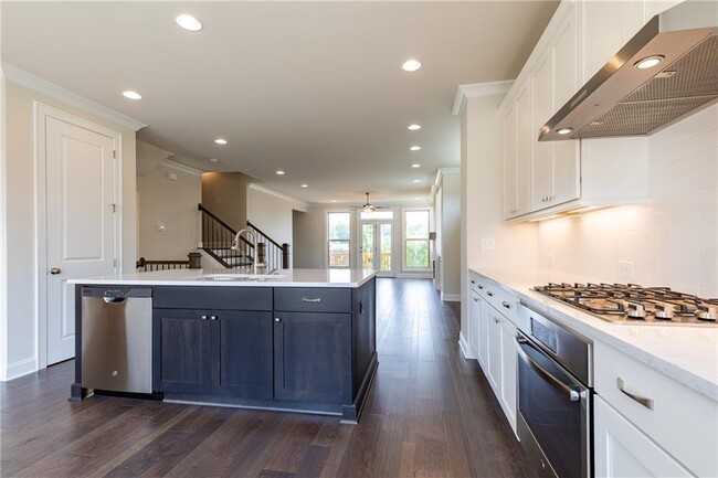 Building Photo - 7826 Laurel Crest Dr