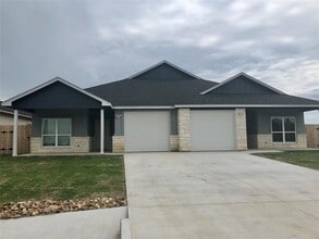 Building Photo - 547 CR 306