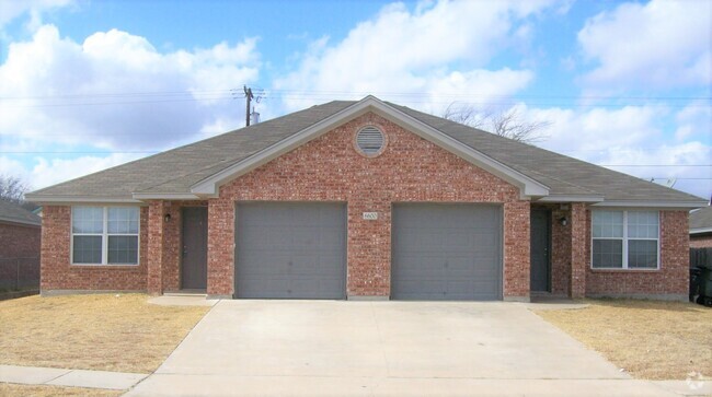 Building Photo - 6600 Temora Loop