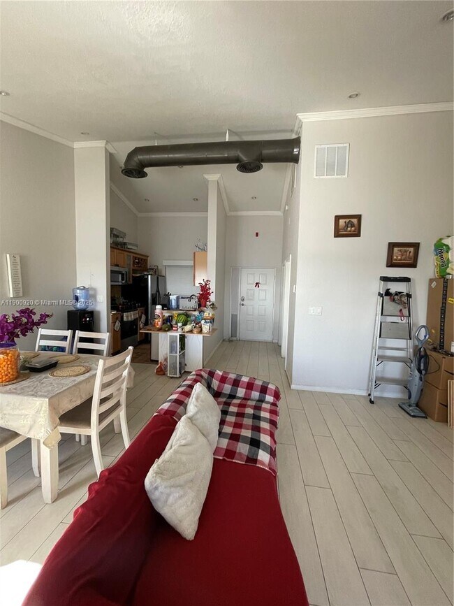 Foto del edificio - 2831 N Oakland Forest Dr