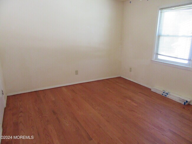 Building Photo - 573 Palmer Ave