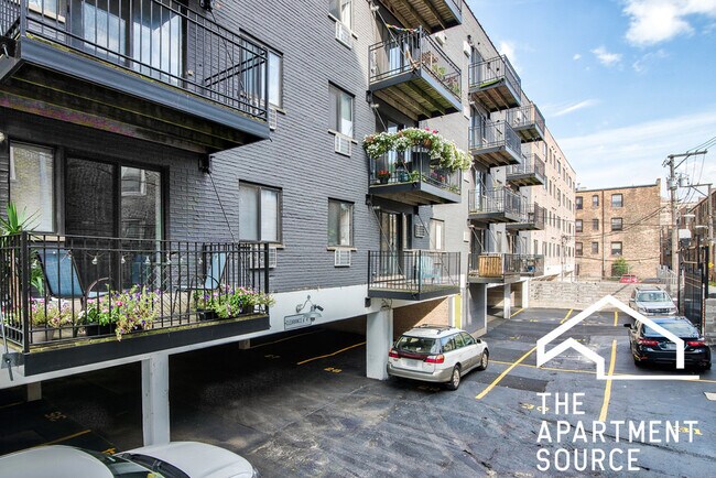 Building Photo - 5411 N Winthrop Ave
