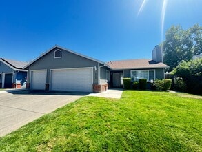 Building Photo - 668 Mariah Dr