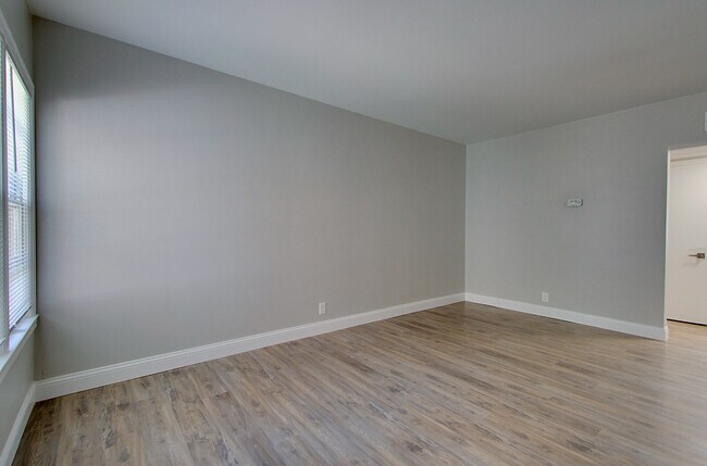 Foto del edificio - 1847 N Prospect Ave