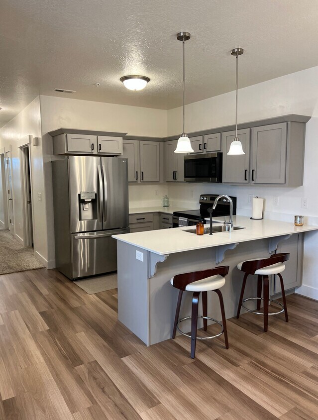 664 N 380 W Unit Y, Orem, UT 84059 Condo for Rent in Orem, UT