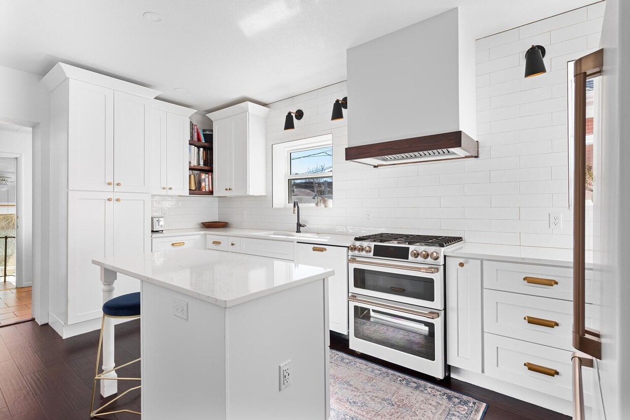 Sunny Two-Story Wash Park Bungalow - Sunny Two-Story Wash Park Bungalow