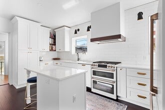 Building Photo - 608 S Lincoln St